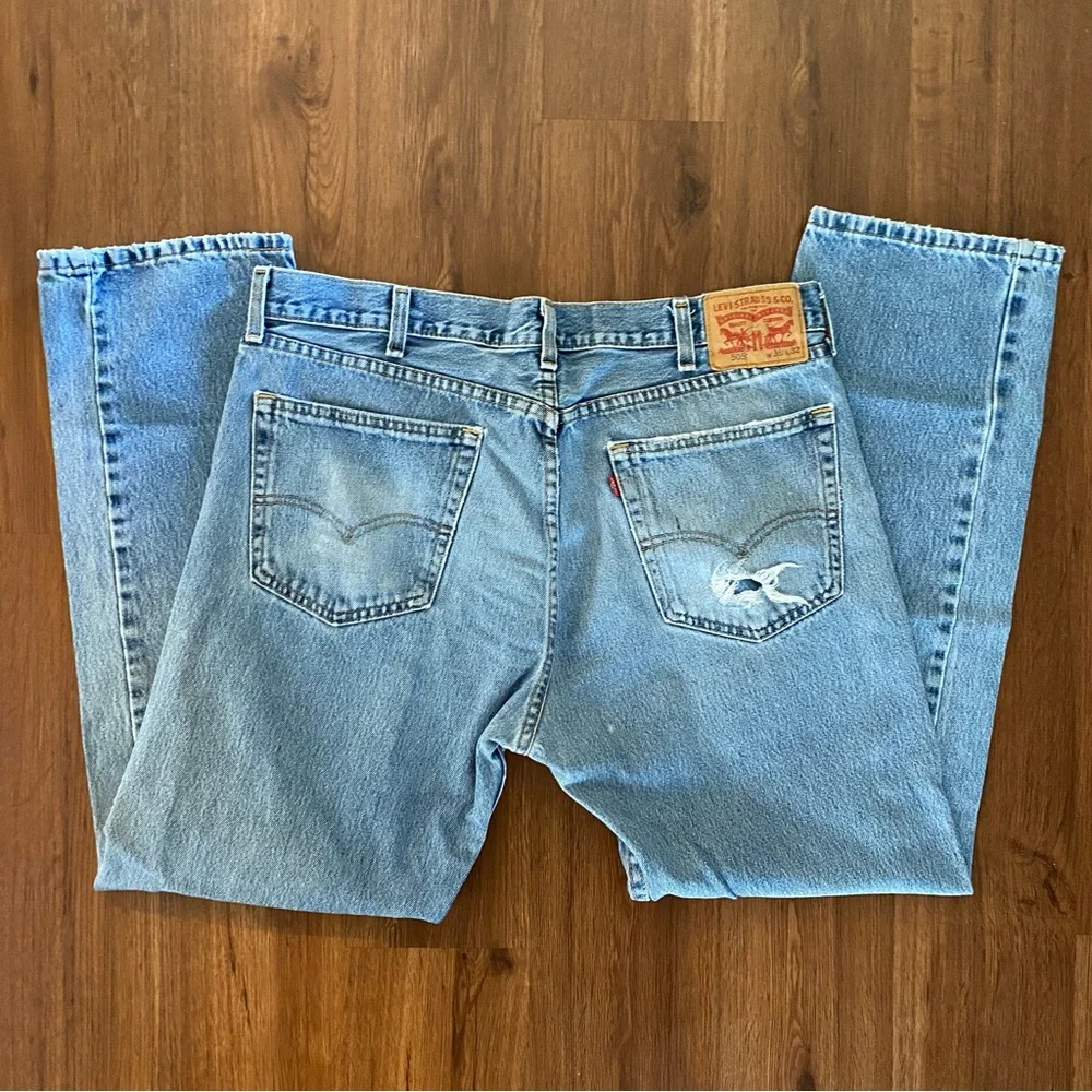 Levi’s Jeans 505 Light Blue Distressed size 38 X 32 casual‎